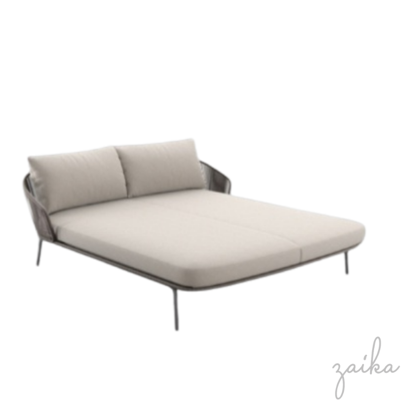 CHAISE ESPREGUIÇADEIRA