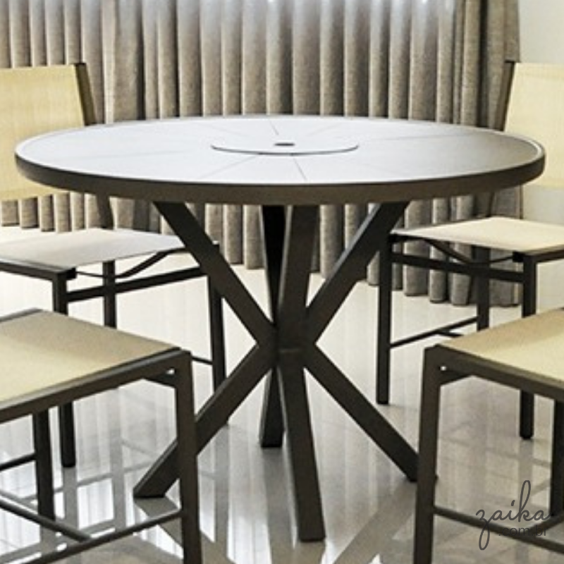 MESA DE JANTAR  EM ALUMINIO 