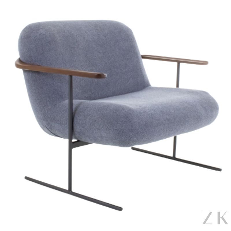 POLTRONA| DESIGNER BRUNO FAUCZ