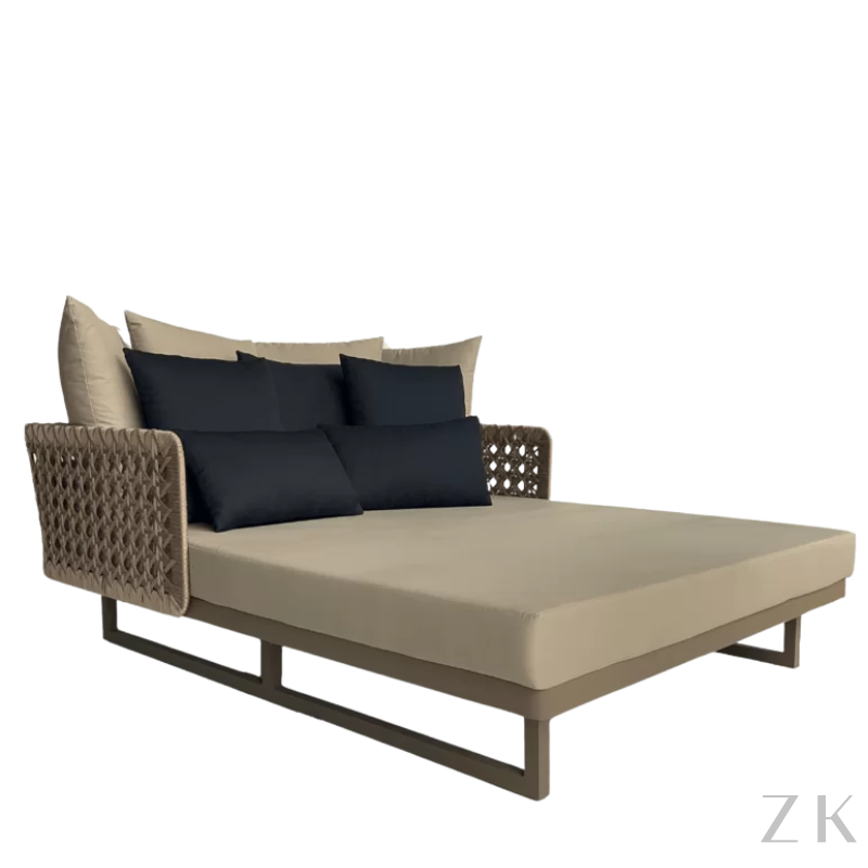 CHAISE 