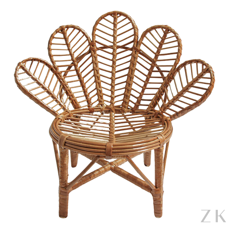 POLTRONINHA PETALAS