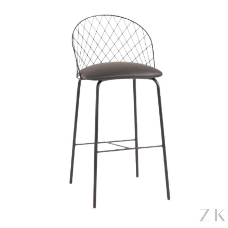 BANQUETA EM METAL