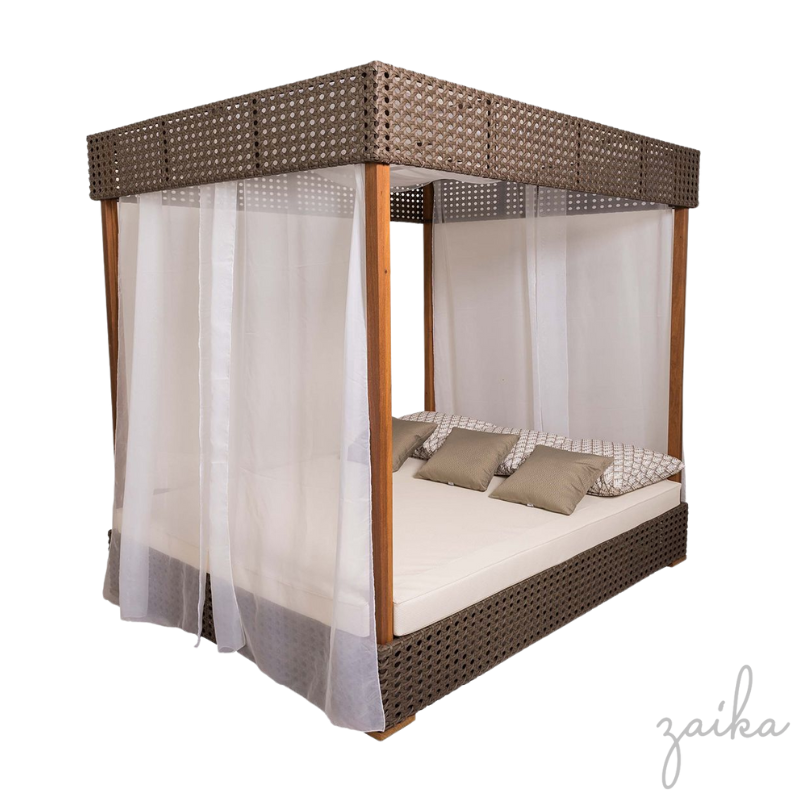 CAMA EM FIBRA E MADEIRA COM ALMOFADAS